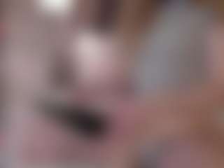 Live cam show with Genne - Solo on madthumbs