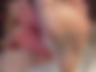 Live cam show with Genne - Cute on live18s.com