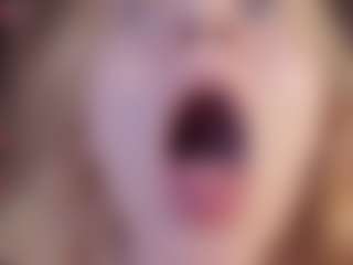 Live cam show with Genne - Brown Hair on hrnylive.com