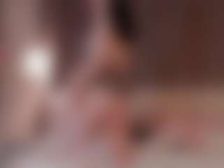 Live cam show with Genne - Oil on Camsoda
