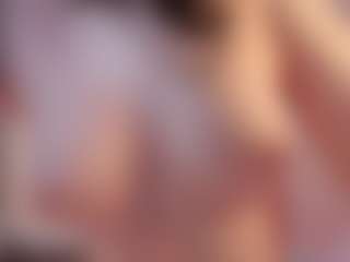Live cam show with Genne - Blonde Hair Petite on Dare Cams