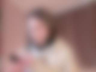 Live cam show with Genne - Small Tits Brown Hair on Camsoda