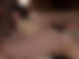 Live cam show with Genne - Brown Hair Teen (18+) on Camsoda