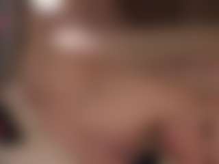 Live cam show with Genne - Blue Eyes Brown Hair on Camsoda