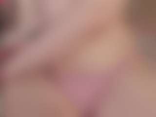 Live cam show with Genne - Oil on WildCum