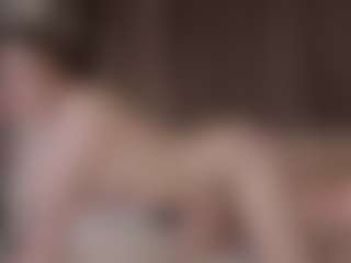 Live cam show with Genne - Spank Brown Hair on Camsoda