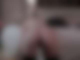 Spettacolo in cam dal vivo con Genne - Blonde Hair Small Tits su Camsoda