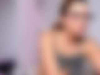 Live cam show with kima - Moaning on galaxygirlnitro.com