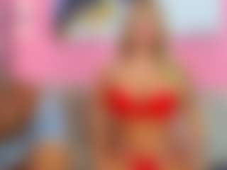 Live cam show with Susi-and-mat - Shaved Pussy on Camsoda