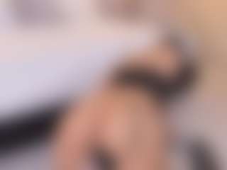 AnahinClar's Live Sex Cam Show