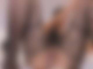 Live cam show with AnahinClar - Oil on Camming Site