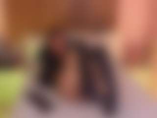 Live cam show with JinxVe - Skinny MILF on SpankPalCams