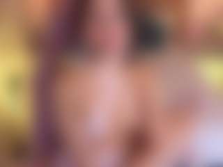 Live cam show with JinxVe - Petite MILF on AdultVida.com