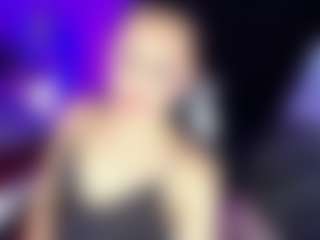 GiaFerrara's Live Sex Cam Show