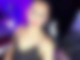 GiaFerrara's Live Sex Cam Show