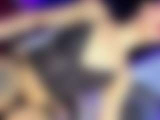 GiaFerrara's Live Sex Cam Show