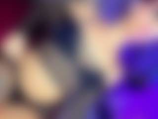 GiaFerrara's Live Sex Cam Show