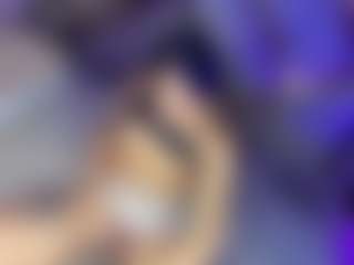 GiaFerrara's Live Sex Cam Show