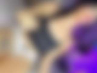 GiaFerrara's Live Sex Cam Show