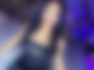 Live cam show with GiaFerrara - Smoking on Camiplay Live