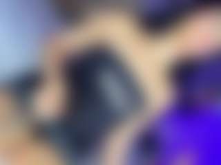 Live cam show with GiaFerrara - Flat Chested on CamSextacy