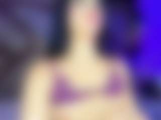 Live cam show with GiaFerrara - Black Hair on sexytreat.net