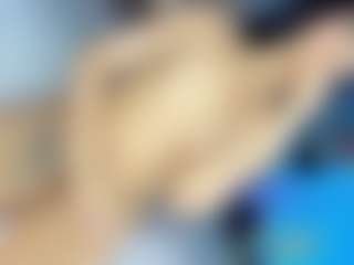 Live cam show with GiaFerrara - Smoking on EXY