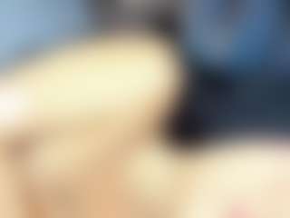 Live cam show with GiaFerrara - Blue Eyes on EXY