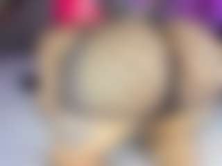 GiaFerrara's Live Sex Cam Show