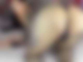 GiaFerrara's Live Sex Cam Show