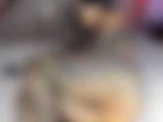 Live cam show with GiaFerrara - Lean on Camsoda