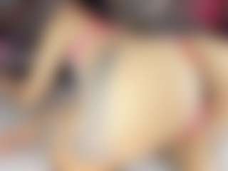 Live cam show with GiaFerrara - Tease on CamwithHer