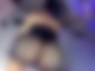 Live cam show with GiaFerrara - Teen (18+) on Hubzter Live