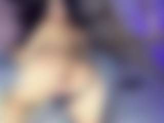 GiaFerrara's Live Sex Cam Show