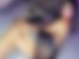 GiaFerrara's Live Sex Cam Show