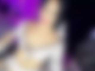 GiaFerrara's Live Sex Cam Show
