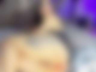 Live cam show with GiaFerrara - Flat Chested on infinitiblacc.com