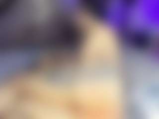 Live cam show with GiaFerrara - Young Adult on hrnylive.com