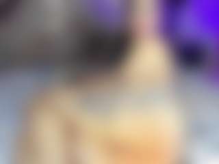 Live cam show with GiaFerrara - White on eurowanks.com