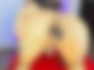 Live cam show with GiaFerrara - Lean on Camming Site