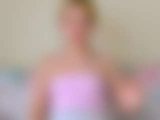 Kathrynn18's Live Sex Cam Show
