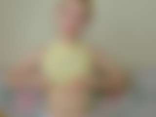 Live cam show with Kathrynn18 - Petite on mypornchat.com