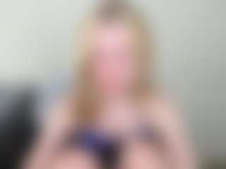 Kathrynn18's Live Sex Cam Show