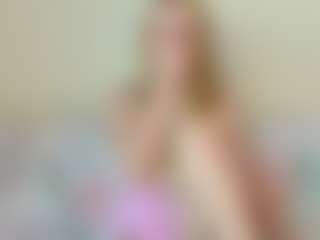 Live cam show with Kathrynn18 - Skinny on SxyPornLive