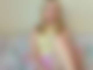 Live cam show with Kathrynn18 - Blonde Hair on SquirtSoMuch
