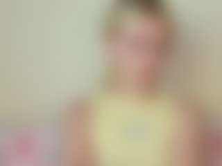 Live cam show with Kathrynn18 - Blue Eyes on Mixed Magazine Live