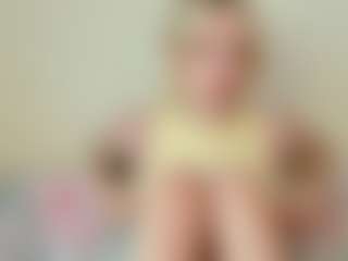 Live cam show with Kathrynn18 - Blonde Hair Shaved Pussy on EXY