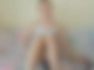 Kathrynn18's Live Sex Cam Show