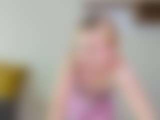 Kathrynn18's Live Sex Cam Show