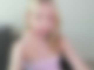 Kathrynn18's Live Sex Cam Show